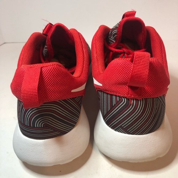 Nike Roshe Red & Grey Crazy Design Style Cross Trainers Men’s Size 8.5. - Picture 4 of 8
